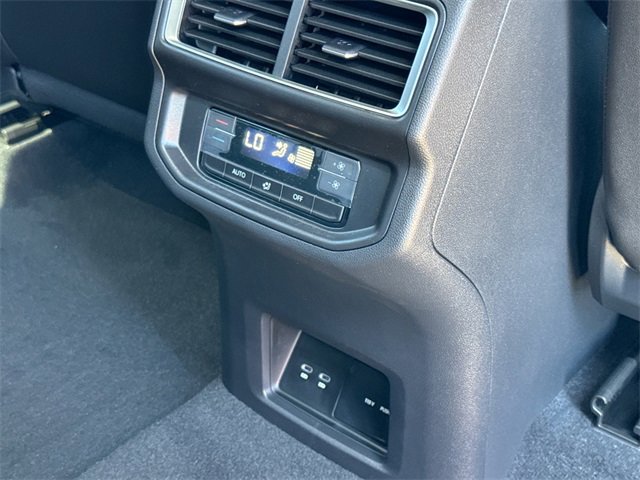 New 2026 Volkswagen Atlas SE image 25