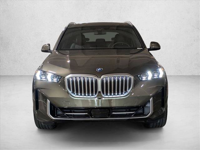 Used 2026 BMW X5 xDrive50e w/ Executive Package AWD/4WD image 5