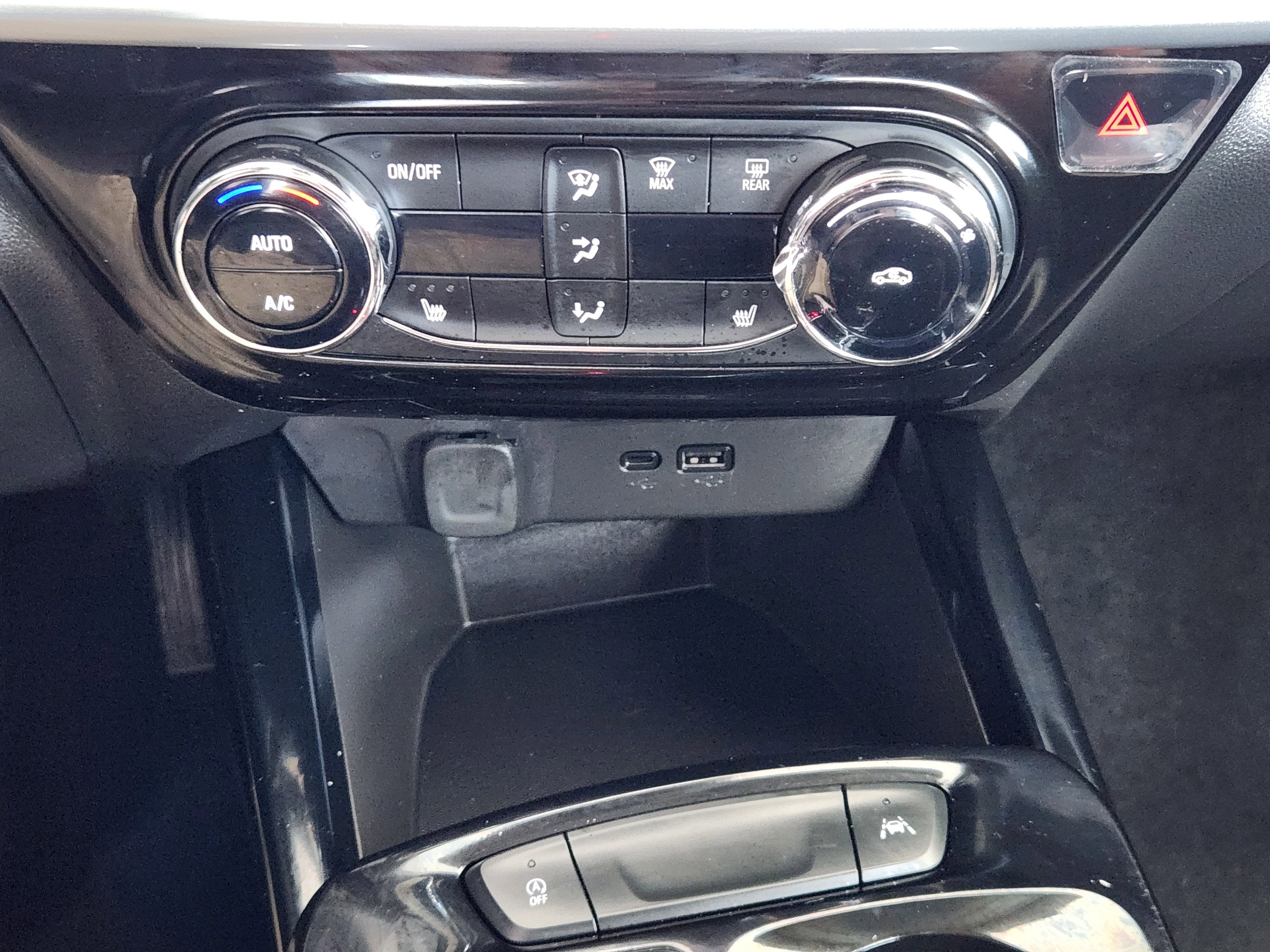Certified 2026 Chevrolet Trax LT w/ Driver Confidence Package FWD image 19
