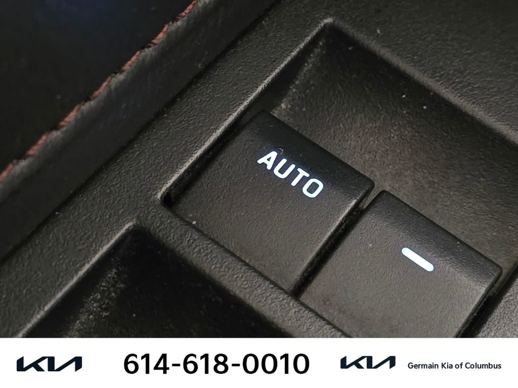 Used 2013 Ford Edge Limited image 31