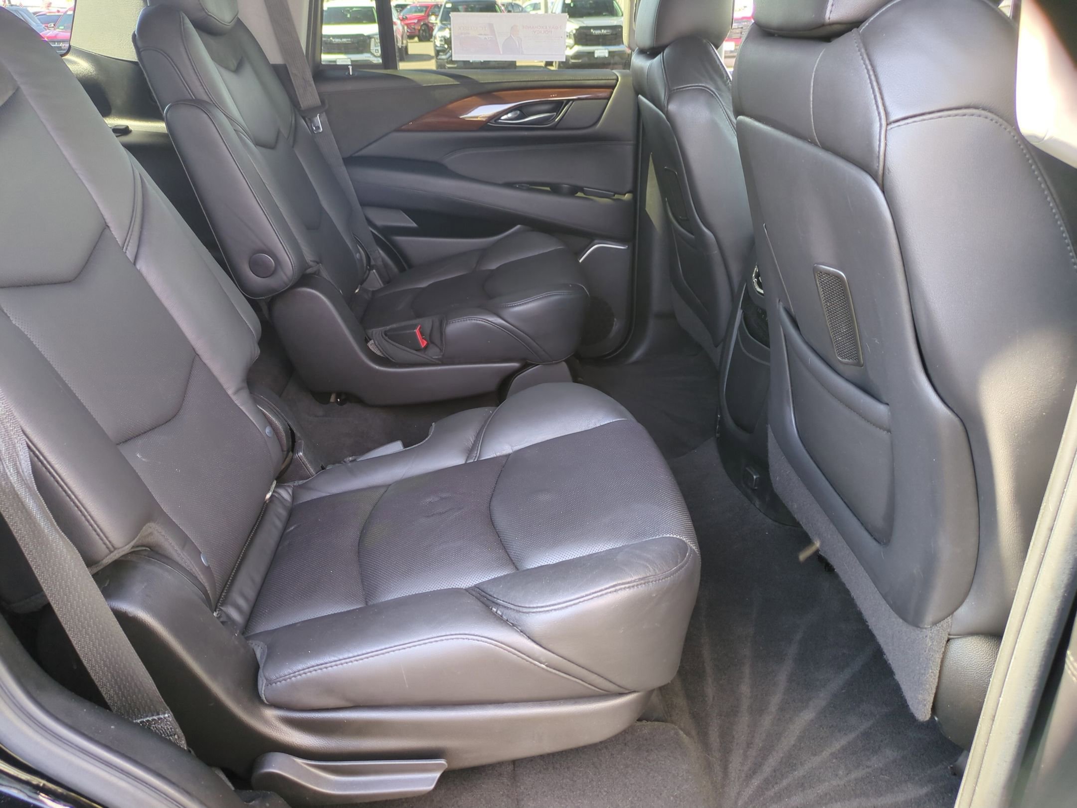 Certified 2020 Cadillac Escalade Luxury image 28