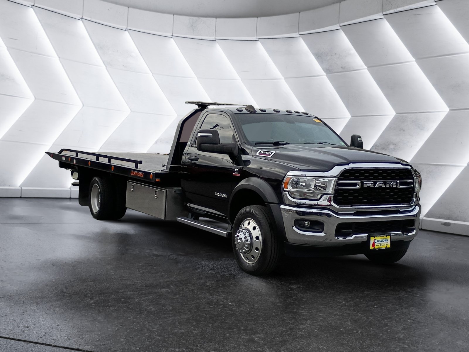 Used 2024 RAM 5500 SLT w/ Quick Order Package 2YG SLT AWD/4WD image 8