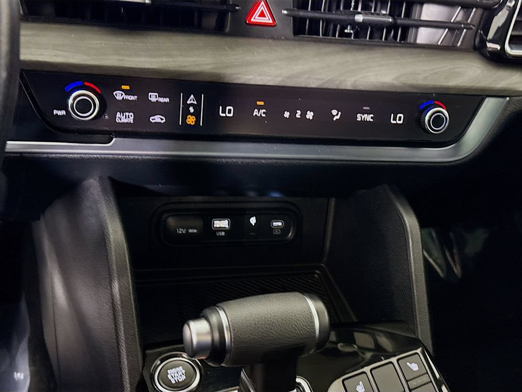 Certified 2025 Kia Sportage X-Line w/ Premium Package AWD/4WD image 10