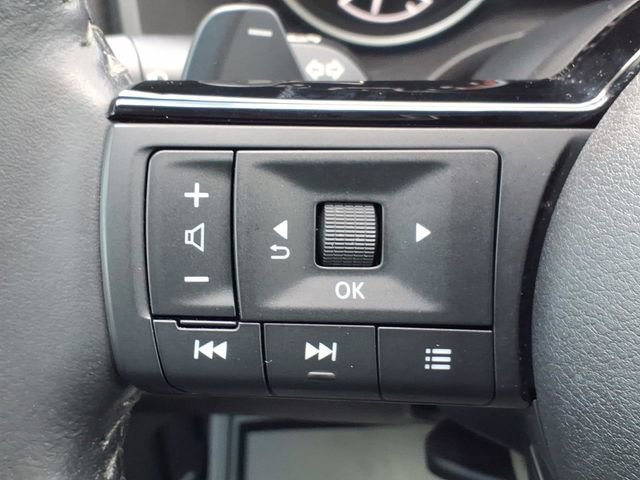 Used 2023 Nissan Rogue SV w/ SV Premium B Package FWD image 31