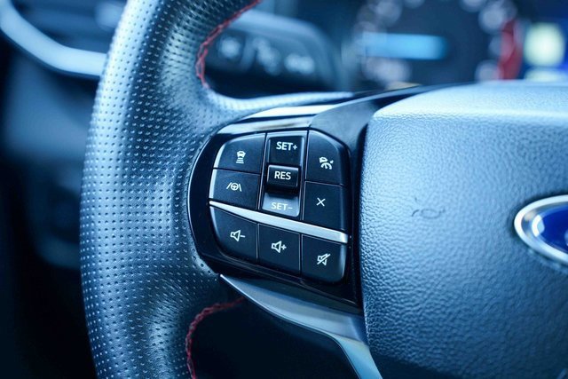 Used 2022 Ford Explorer ST-Line image 36