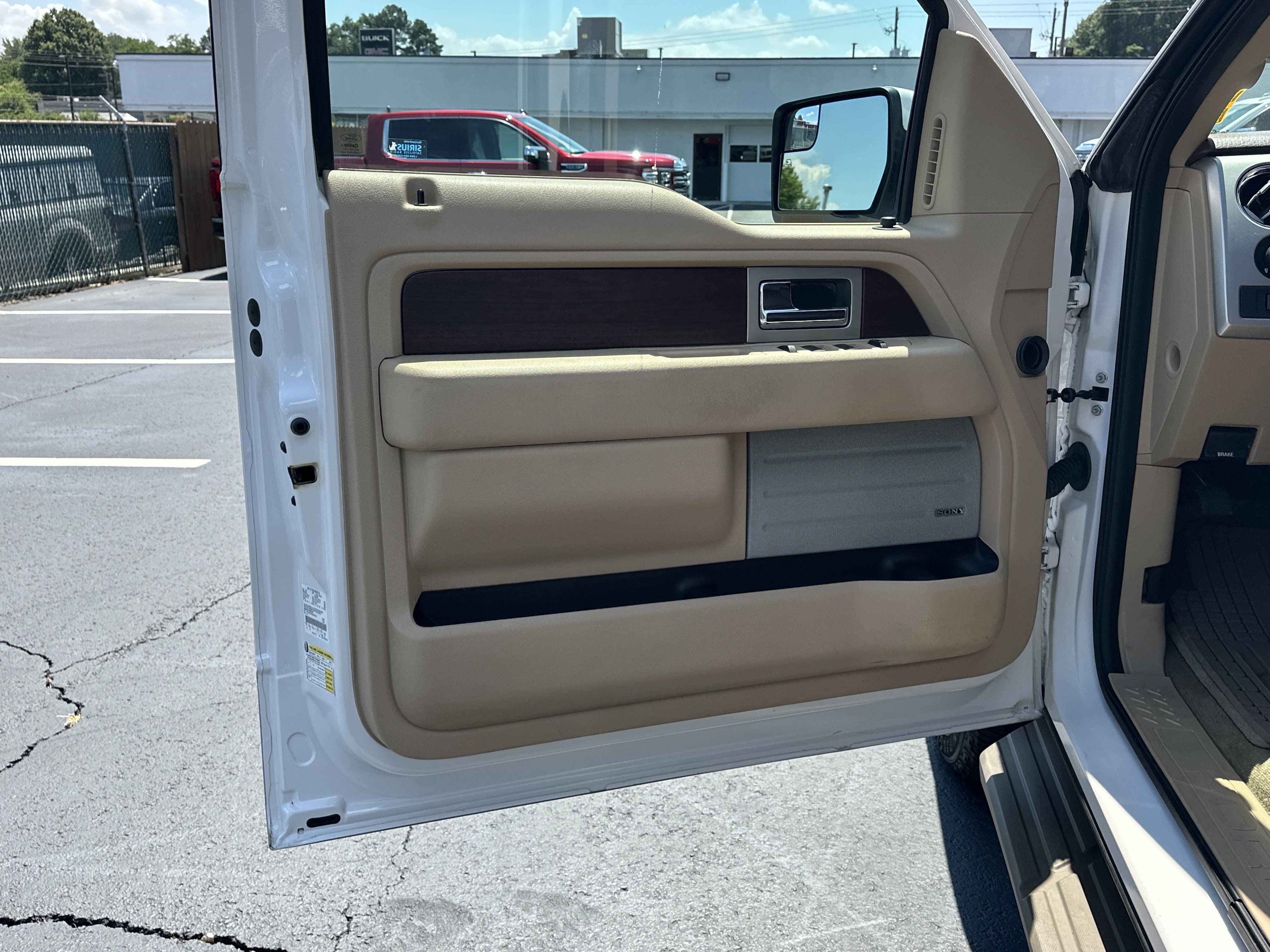 Used 2014 Ford F150 King Ranch w/ King Ranch Luxury Package AWD/4WD image 10