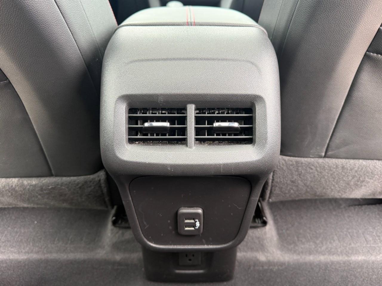 Used 2023 Chevrolet Equinox RS image 28