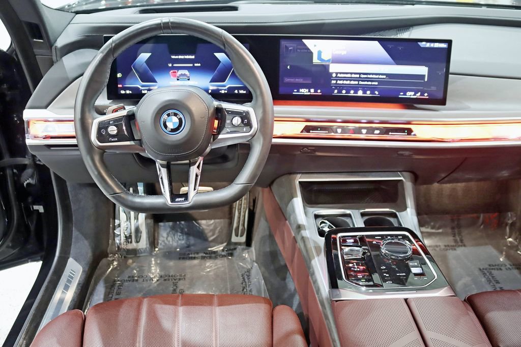 Used 2023 BMW i7 xDrive60 w/ Executive Package 2 image 15