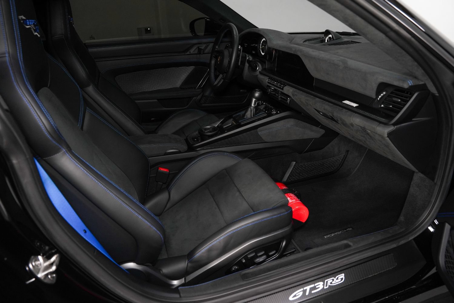 Used 2025 Porsche 911 GT3 RS w/ Weissach Package RWD image 2