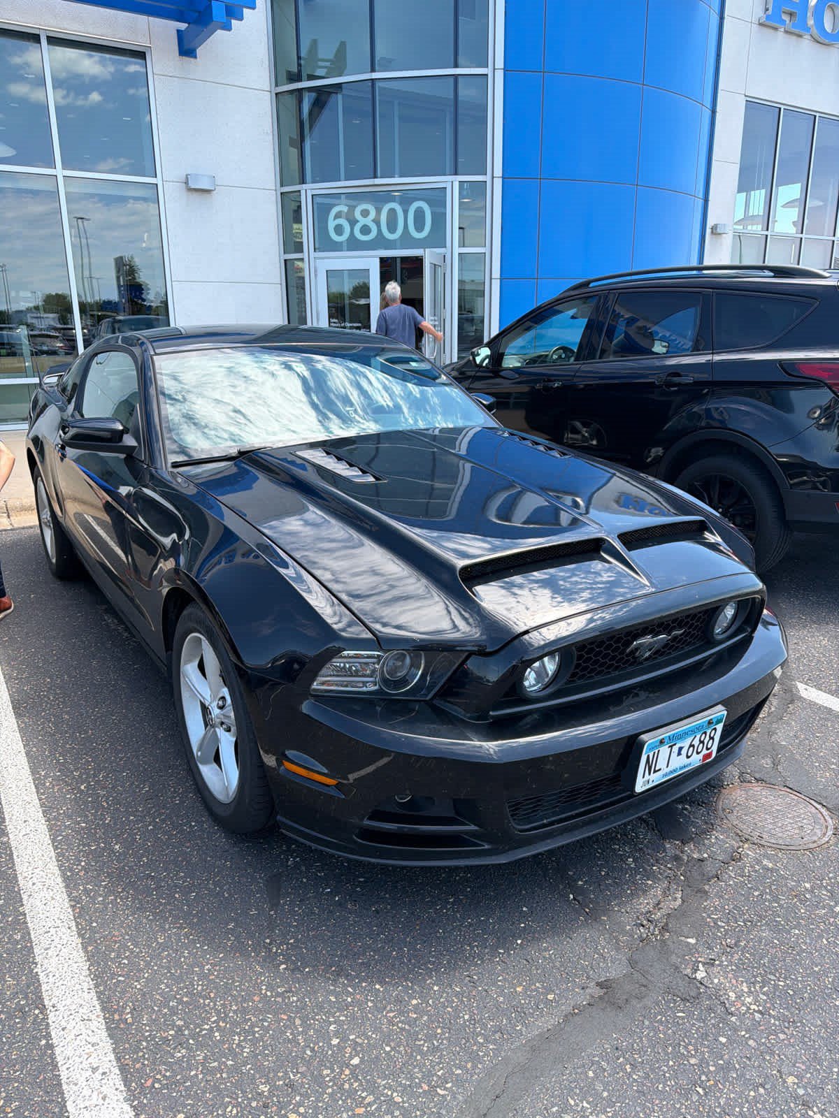 Used 2014 Ford Mustang Premium RWD image 3