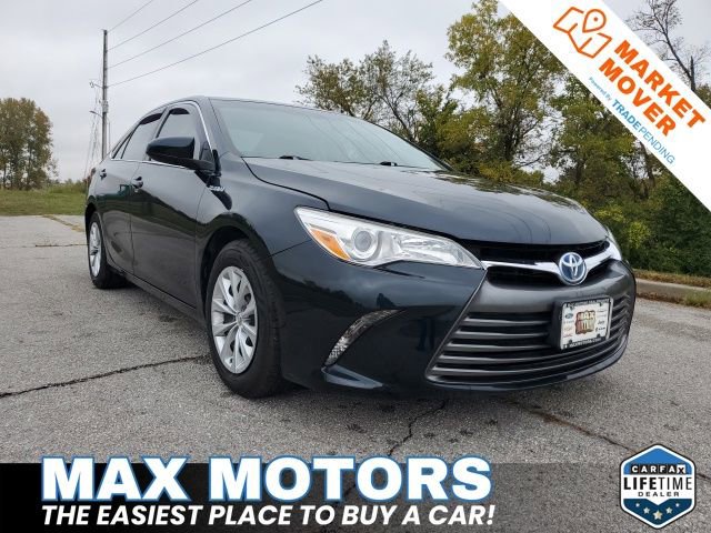 Used 2017 Toyota Camry LE image 1