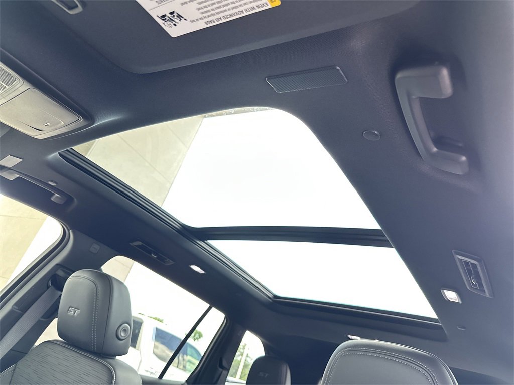 New 2025 Buick Enclave Sport Touring w/ Power Package image 31