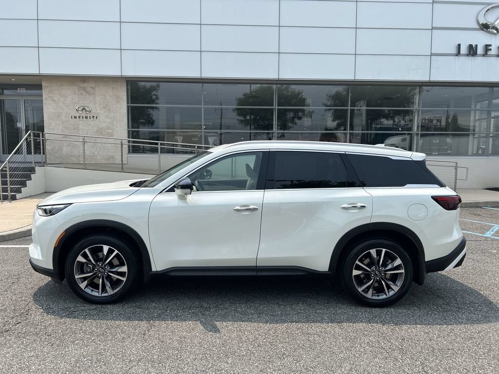 Certified 2023 INFINITI QX60 Luxe w/ Cargo Package AWD/4WD image 5
