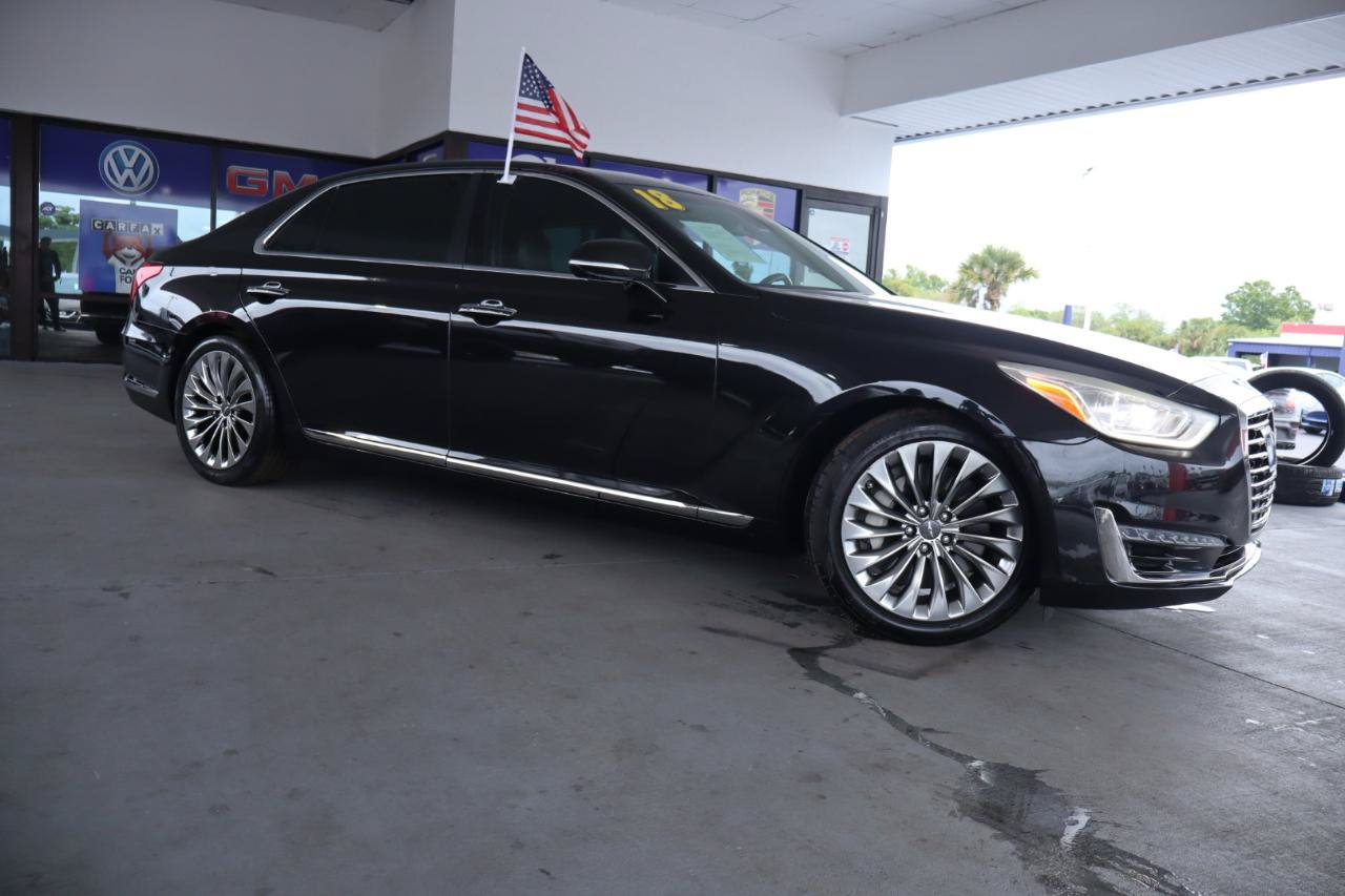 Used 2018 Genesis G90 3.3T Premium RWD image 6