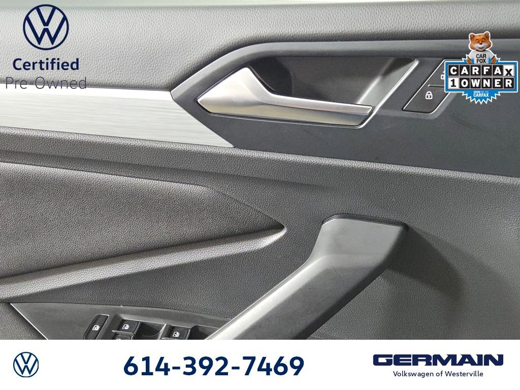Certified 2025 Volkswagen Jetta Sport image 25