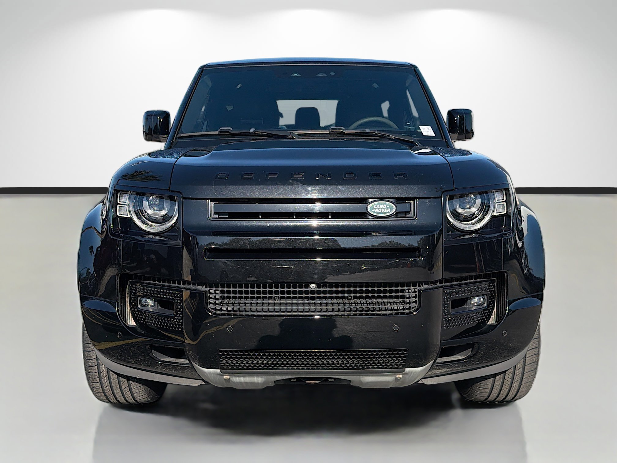 Used 2023 Land Rover Defender 90 V8 AWD/4WD image 8