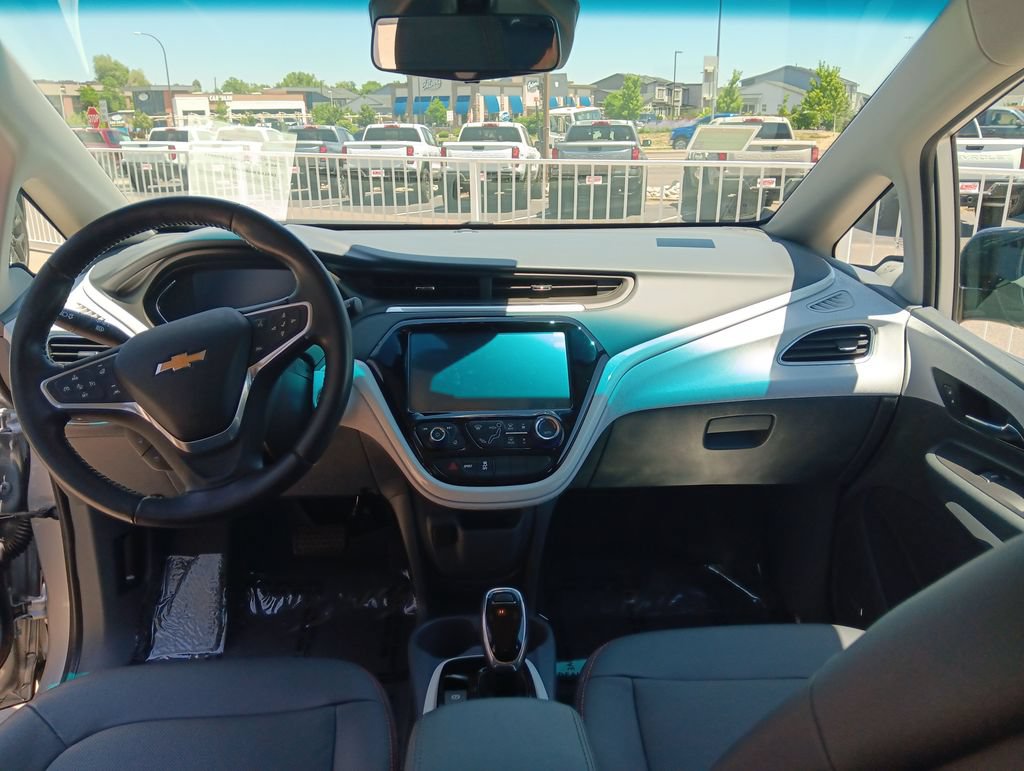 Used 2018 Chevrolet Bolt Premier w/ Driver Confidence II Package FWD image 12