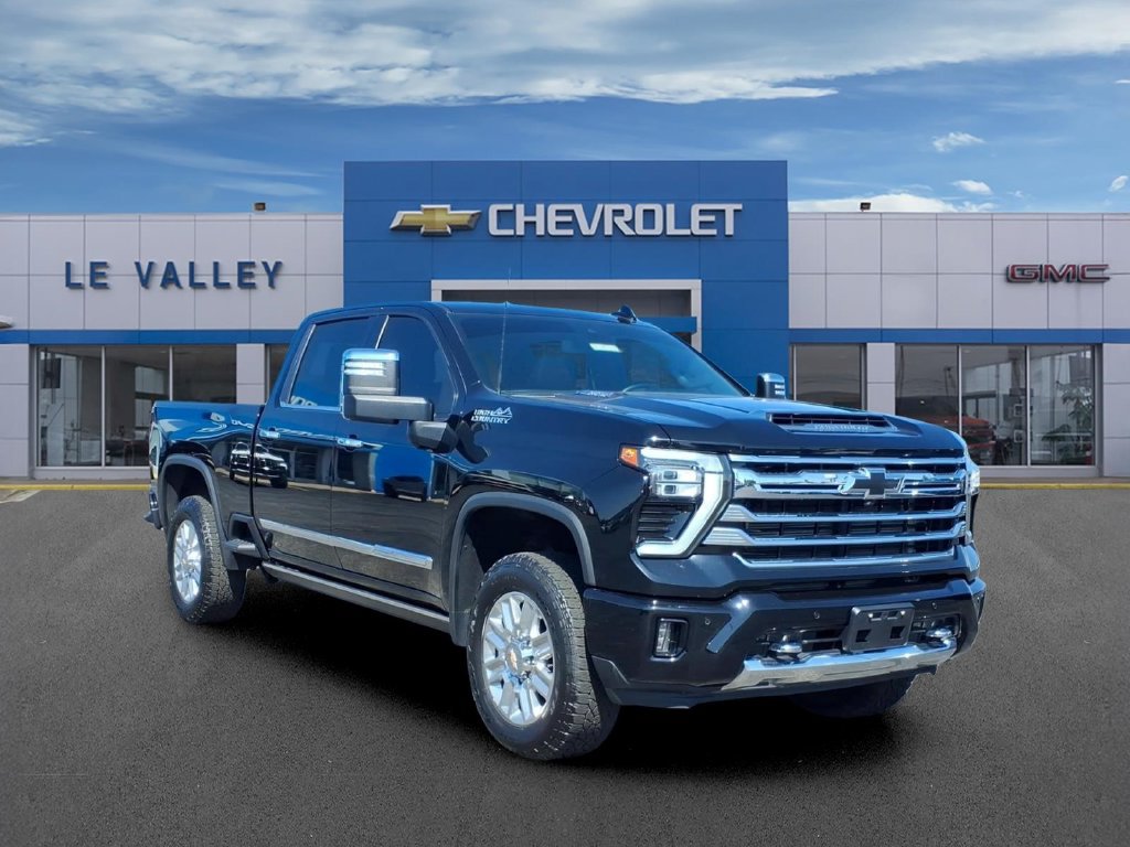 Used 2024 Chevrolet Silverado 2500 High Country AWD/4WD image 1