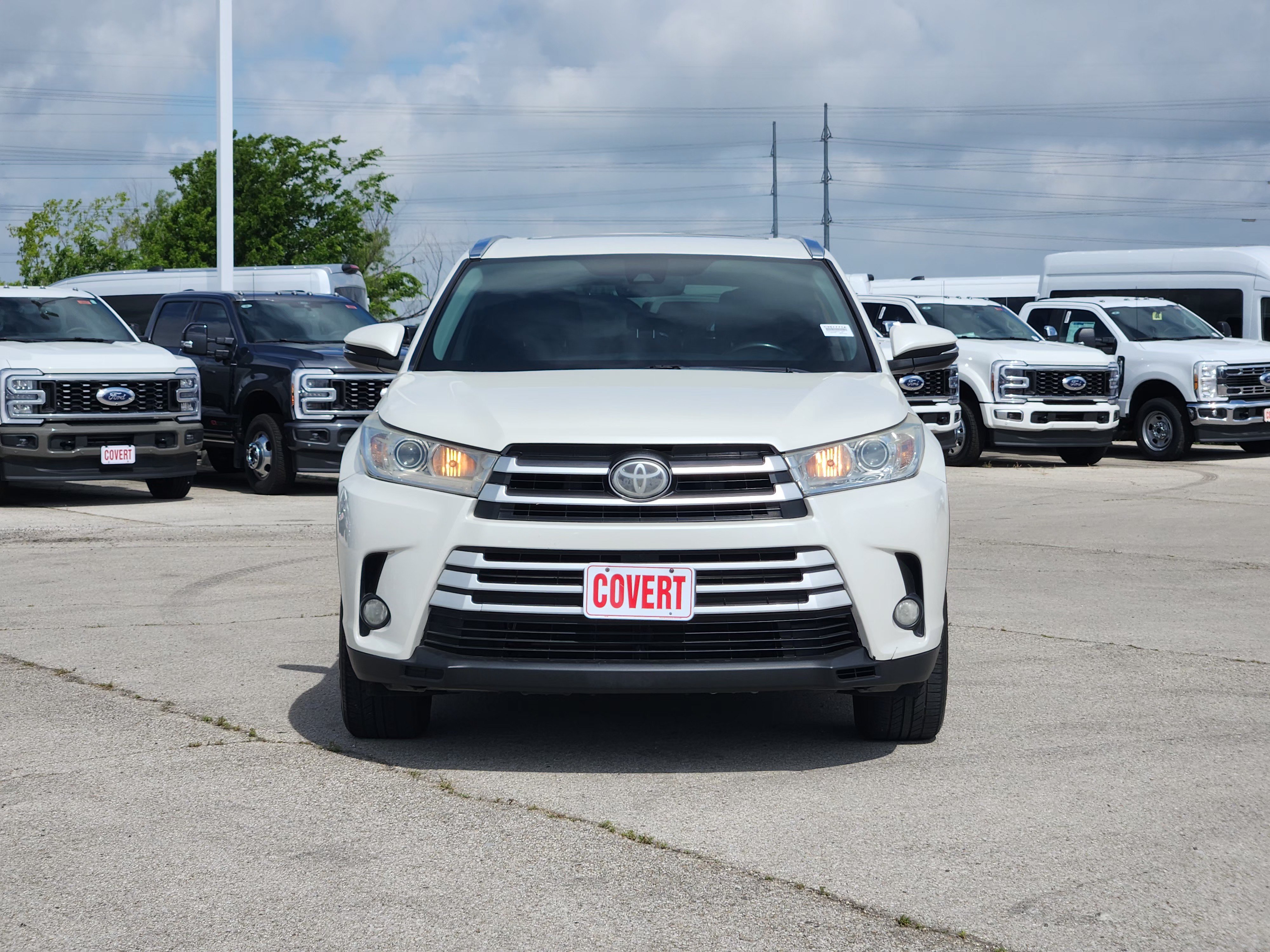 Used 2017 Toyota Highlander XLE FWD image 2