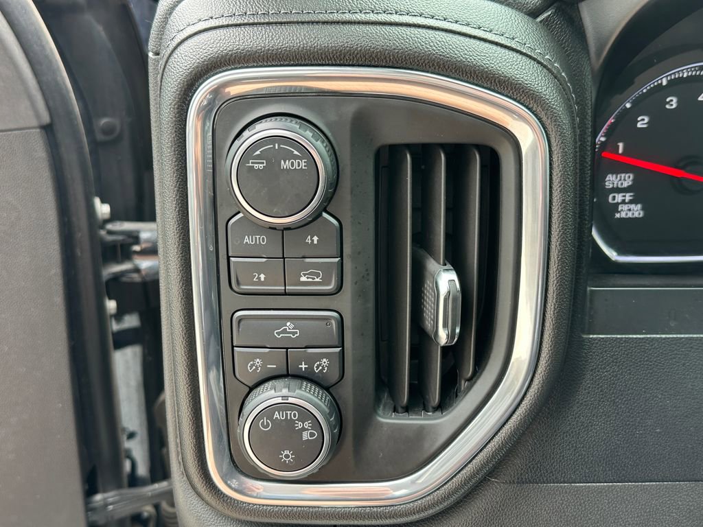 Used 2020 Chevrolet Silverado 1500 LT w/ All-Star Edition AWD/4WD image 17