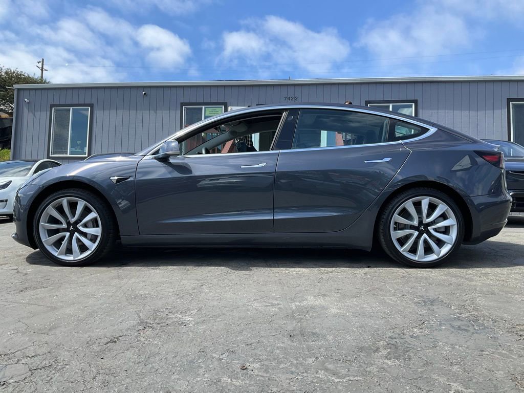 Used 2018 Tesla Model 3 Long Range image 3