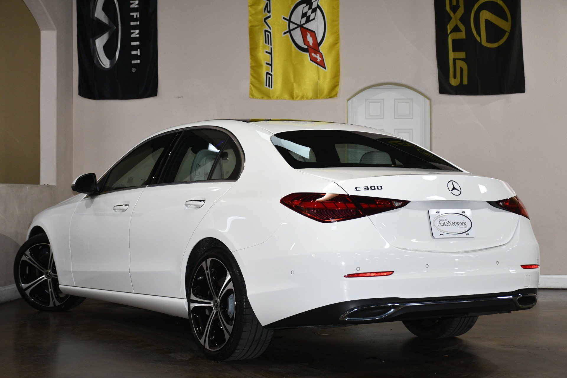 Used 2023 Mercedes-Benz C 300 Sedan image 6