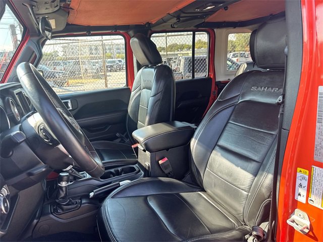 Used 2018 Jeep Wrangler Unlimited Sahara w/ Safety Group image 17