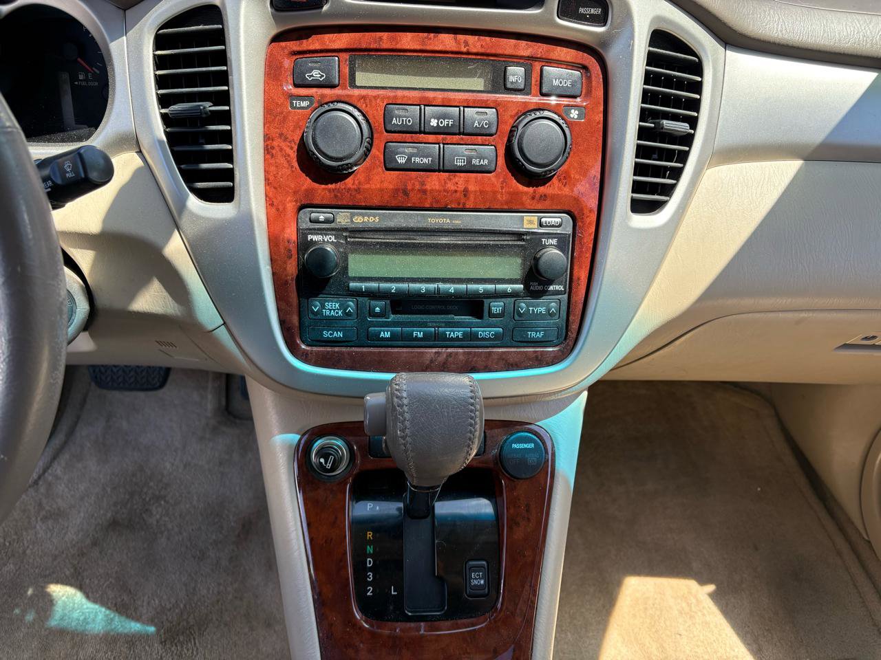 Used 2006 Toyota Highlander Limited AWD/4WD image 13
