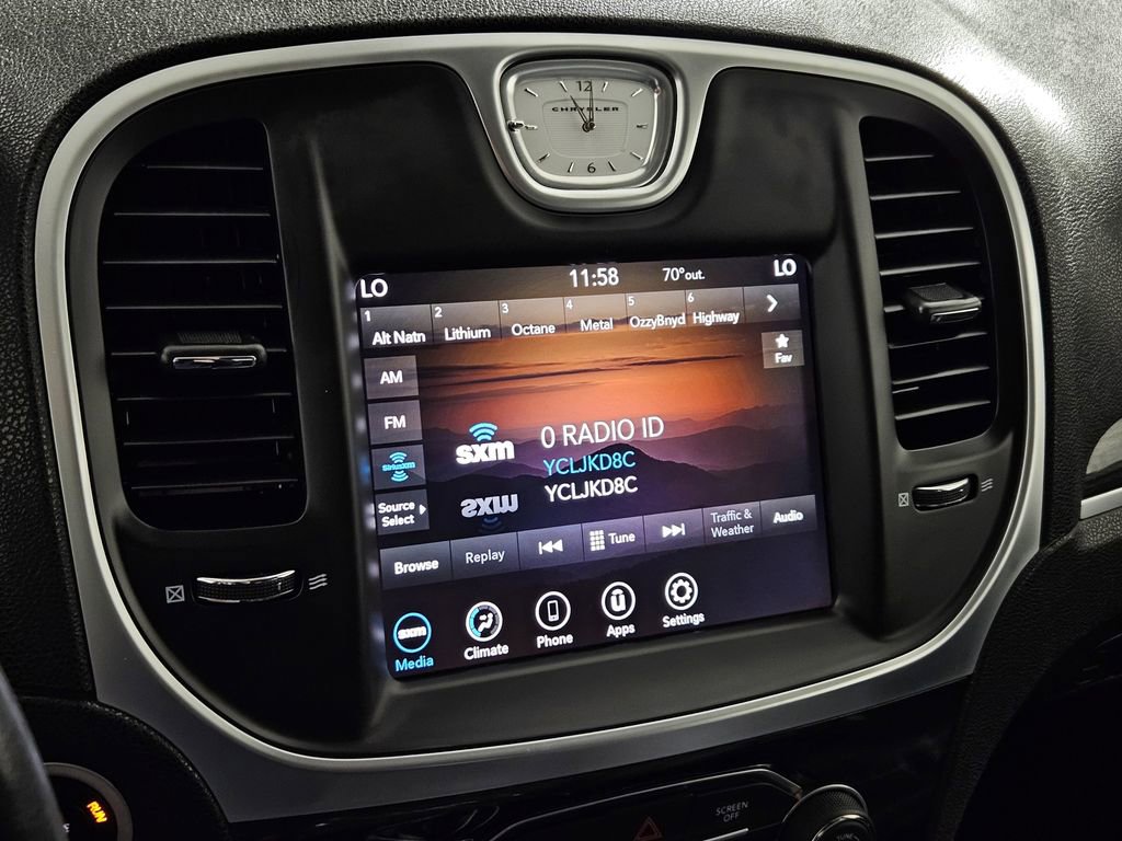 Used 2020 Chrysler 300 Touring w/ Sport Appearance Package RWD image 11