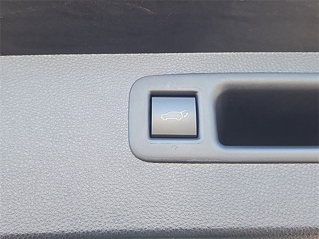 Used 2023 Toyota Highlander LE image 18