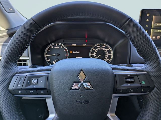 New 2026 Mitsubishi Outlander SE image 31