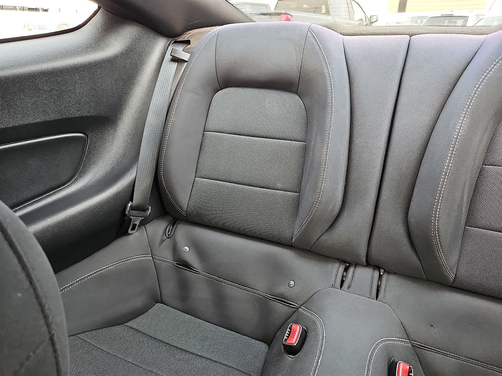 Used 2015 Ford Mustang Coupe RWD image 13