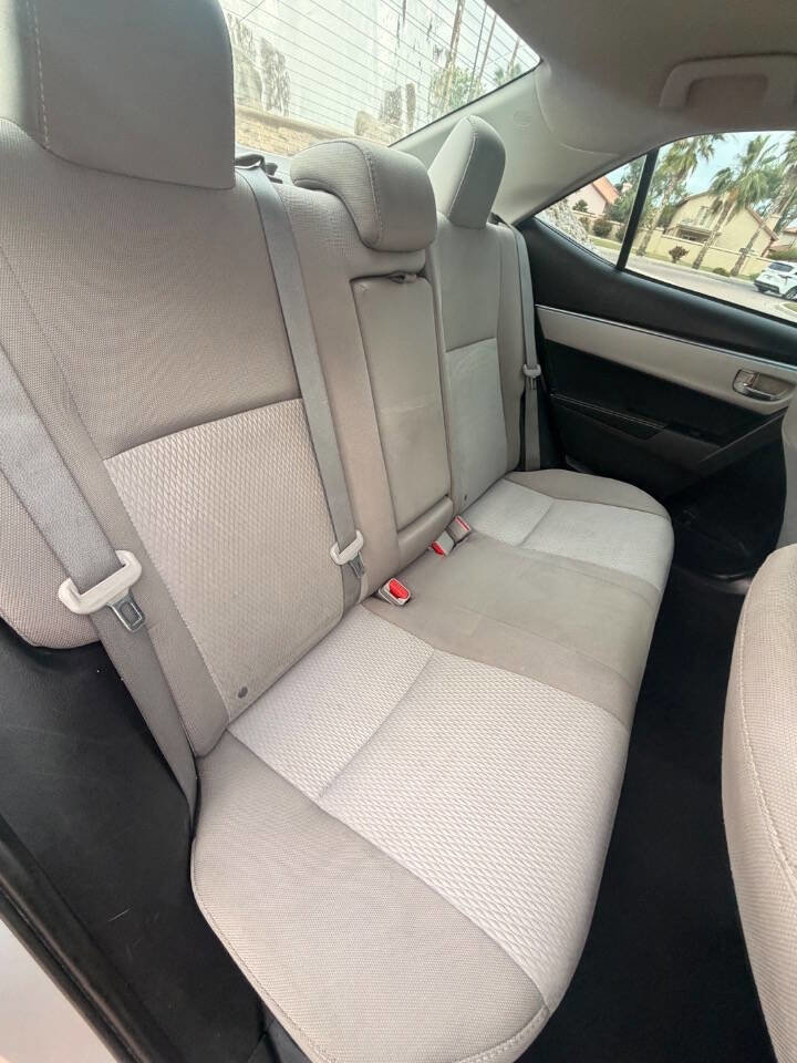 Used 2015 Toyota Corolla LE FWD image 4