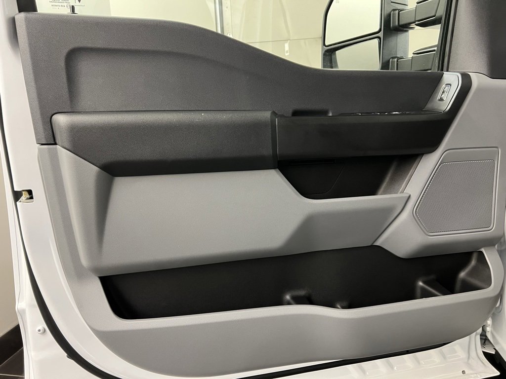 New 2026 Ford F450 XL w/ XL Chrome Package image 25