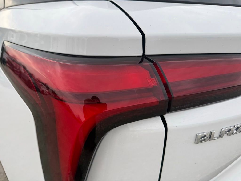 Used 2024 Chevrolet Blazer EV LT image 10