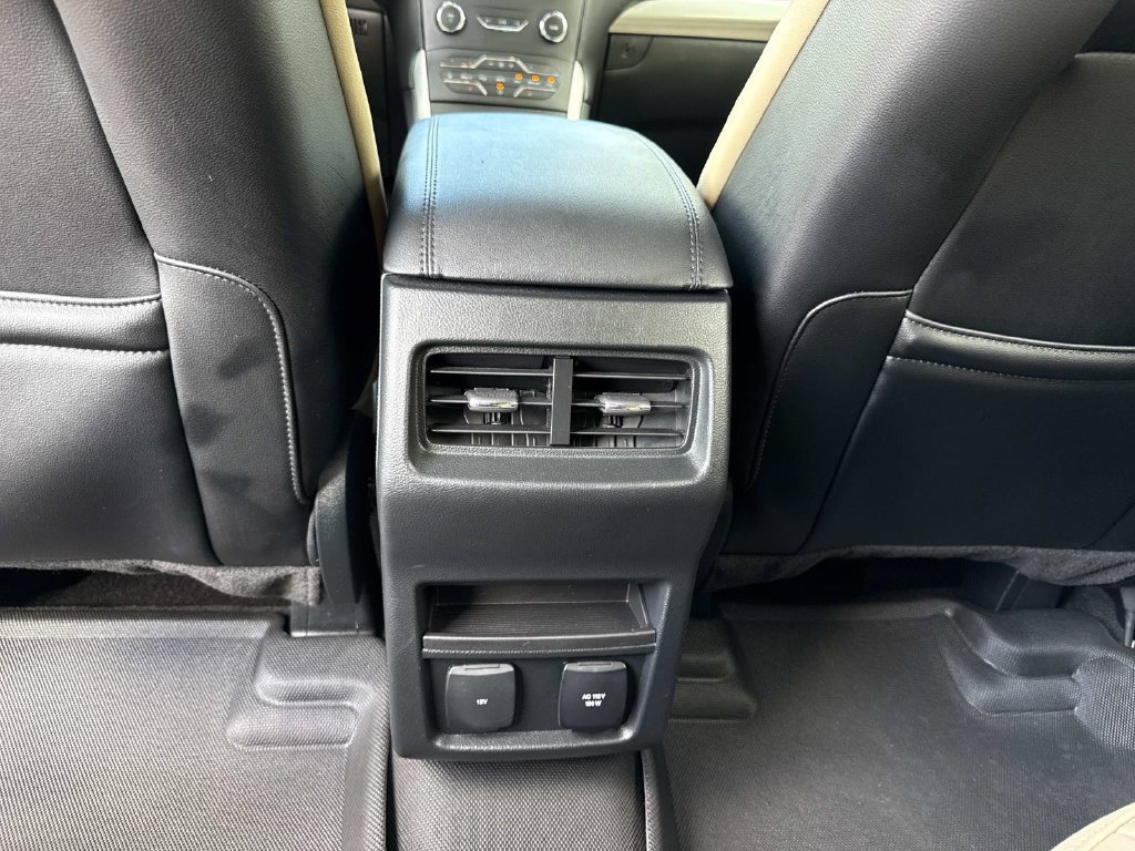 Used 2020 Ford Edge SEL w/ Convenience Package FWD image 16