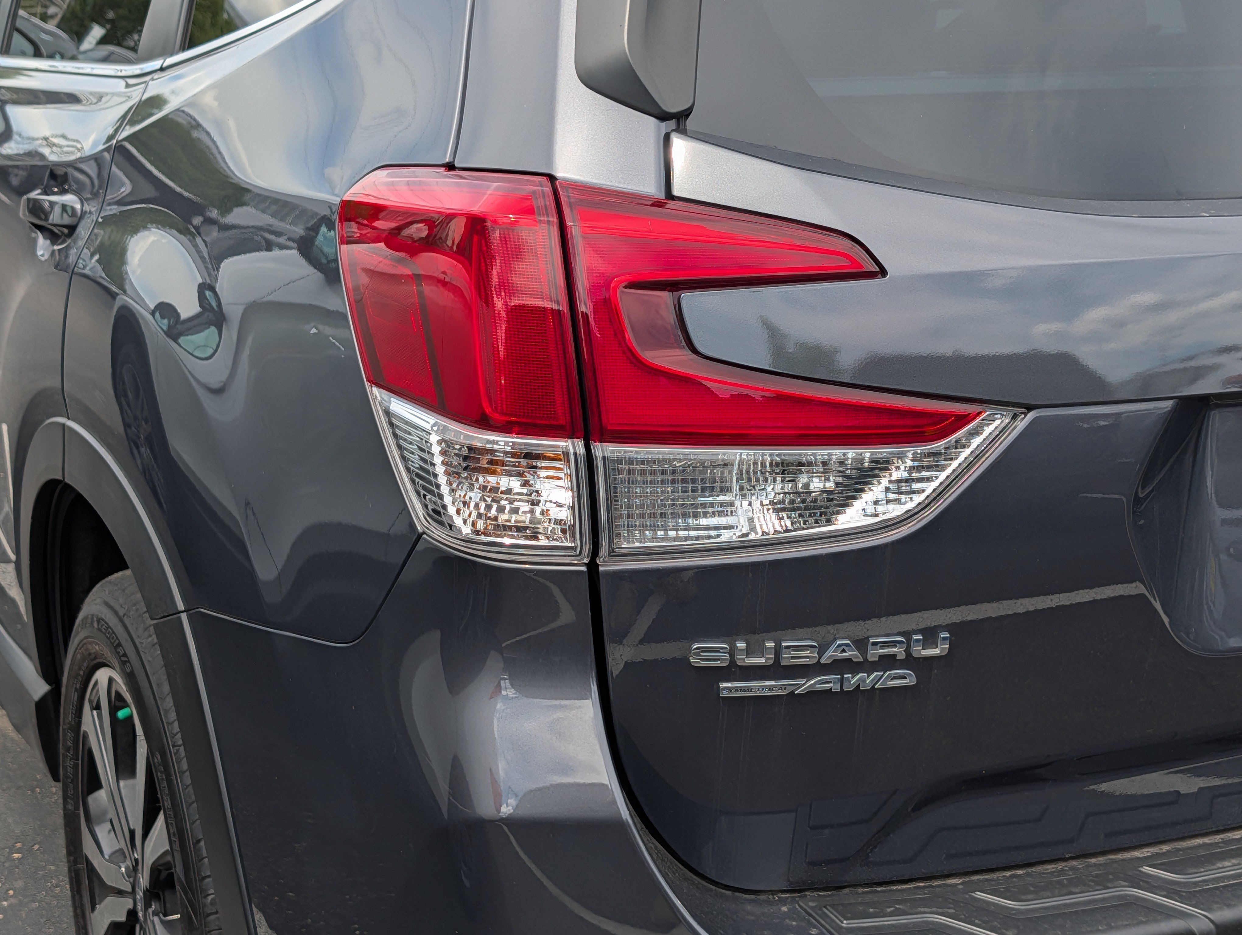 Used 2023 Subaru Forester Limited AWD/4WD image 17