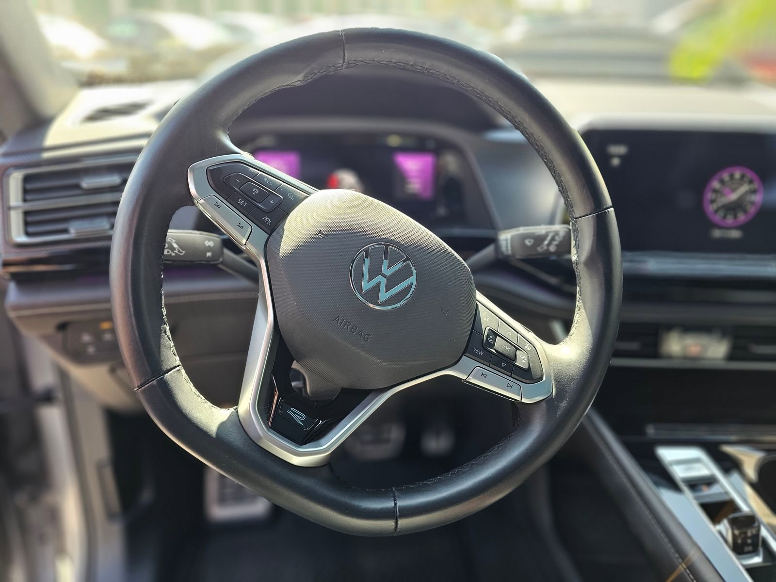 Used 2024 Volkswagen Atlas Cross Sport SEL Premium R-Line image 24