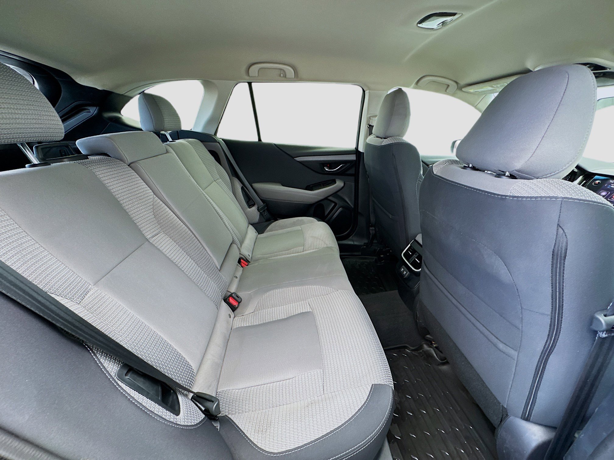 Used 2022 Subaru Outback Premium image 18