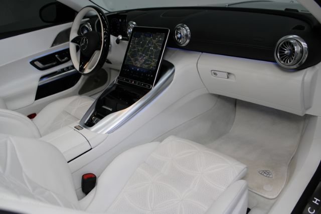 Used 2026 Mercedes-Benz Maybach SL 680 image 58