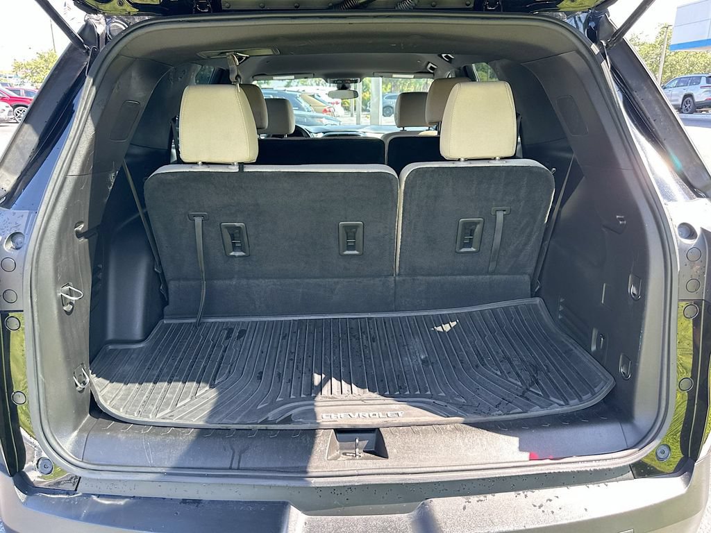 Used 2023 Chevrolet Traverse LS w/ Safety Package FWD image 24