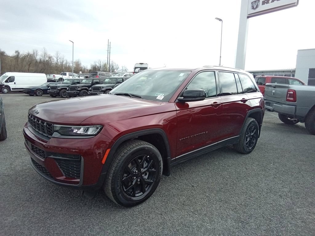 New 2026 Jeep Grand Cherokee Altitude image 9