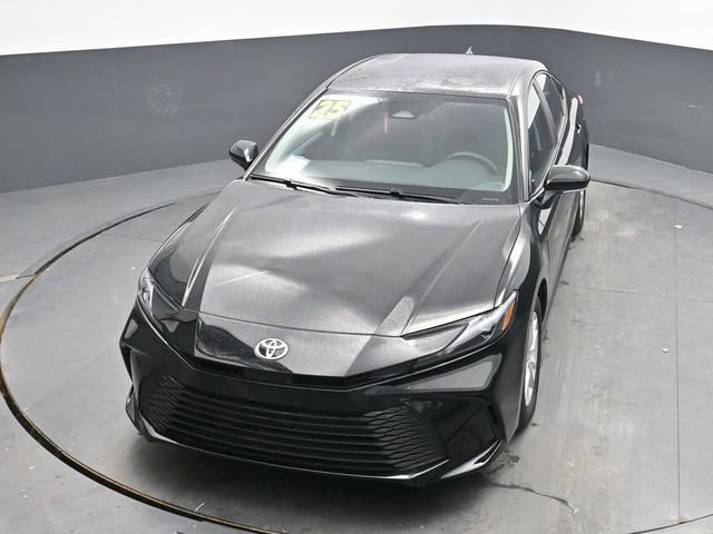 Used 2025 Toyota Camry LE image 25