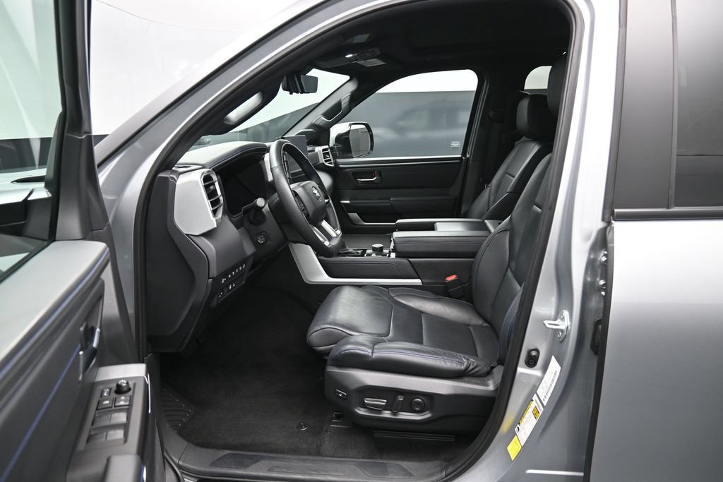 Certified 2024 Toyota Sequoia Platinum AWD/4WD image 9
