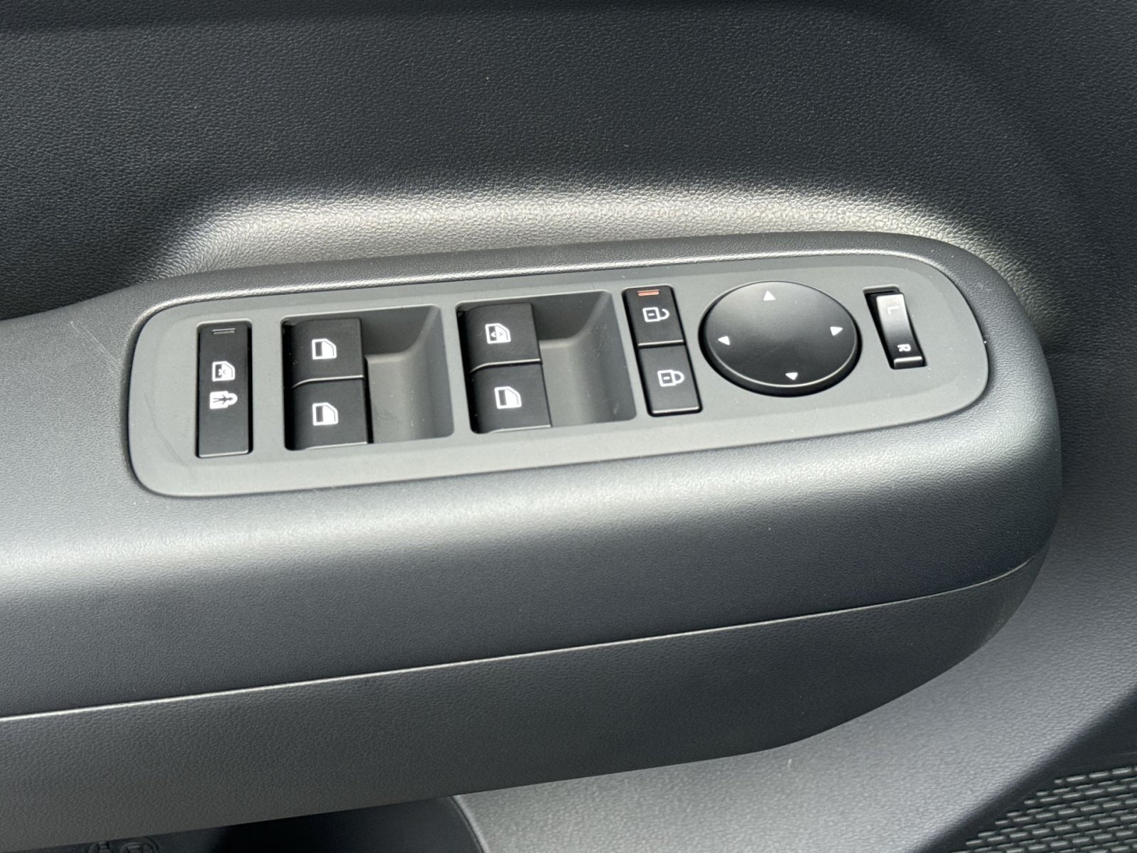New 2027 Hyundai Santa Fe SE FWD image 15