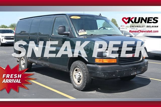 Used 2009 GMC Savana 3500 RWD image 1