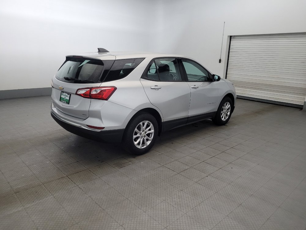 Used 2018 Chevrolet Equinox LS AWD/4WD image 10
