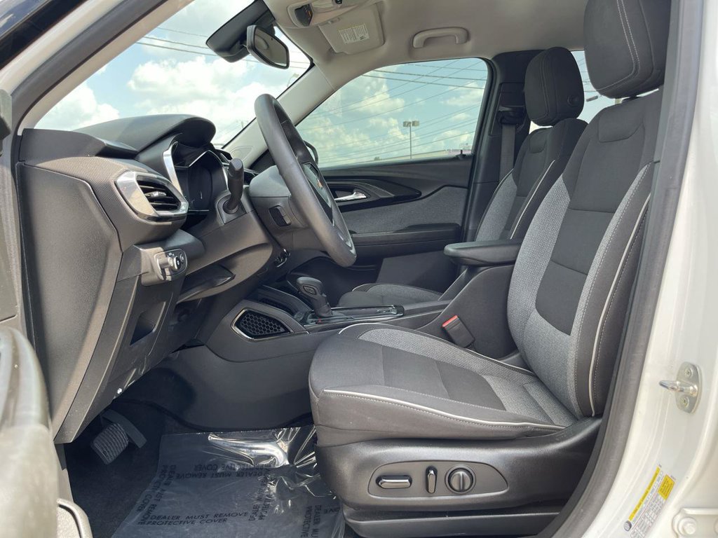 Used 2022 Chevrolet TrailBlazer LT w/ Convenience Package FWD image 22
