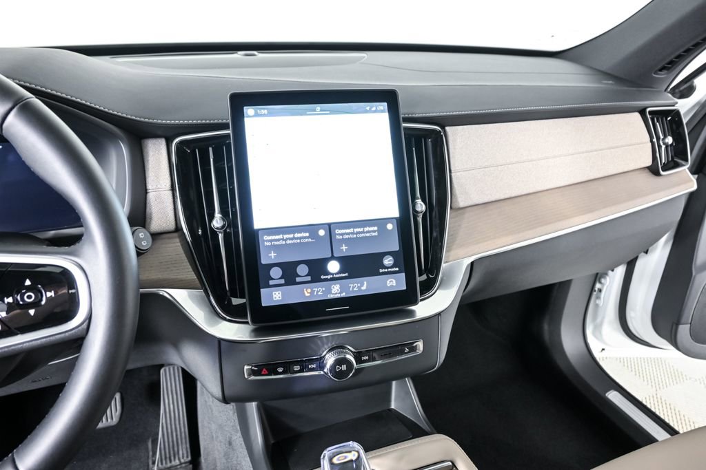 Certified 2025 Volvo XC90 B6 Core w/ Climate Package image 14