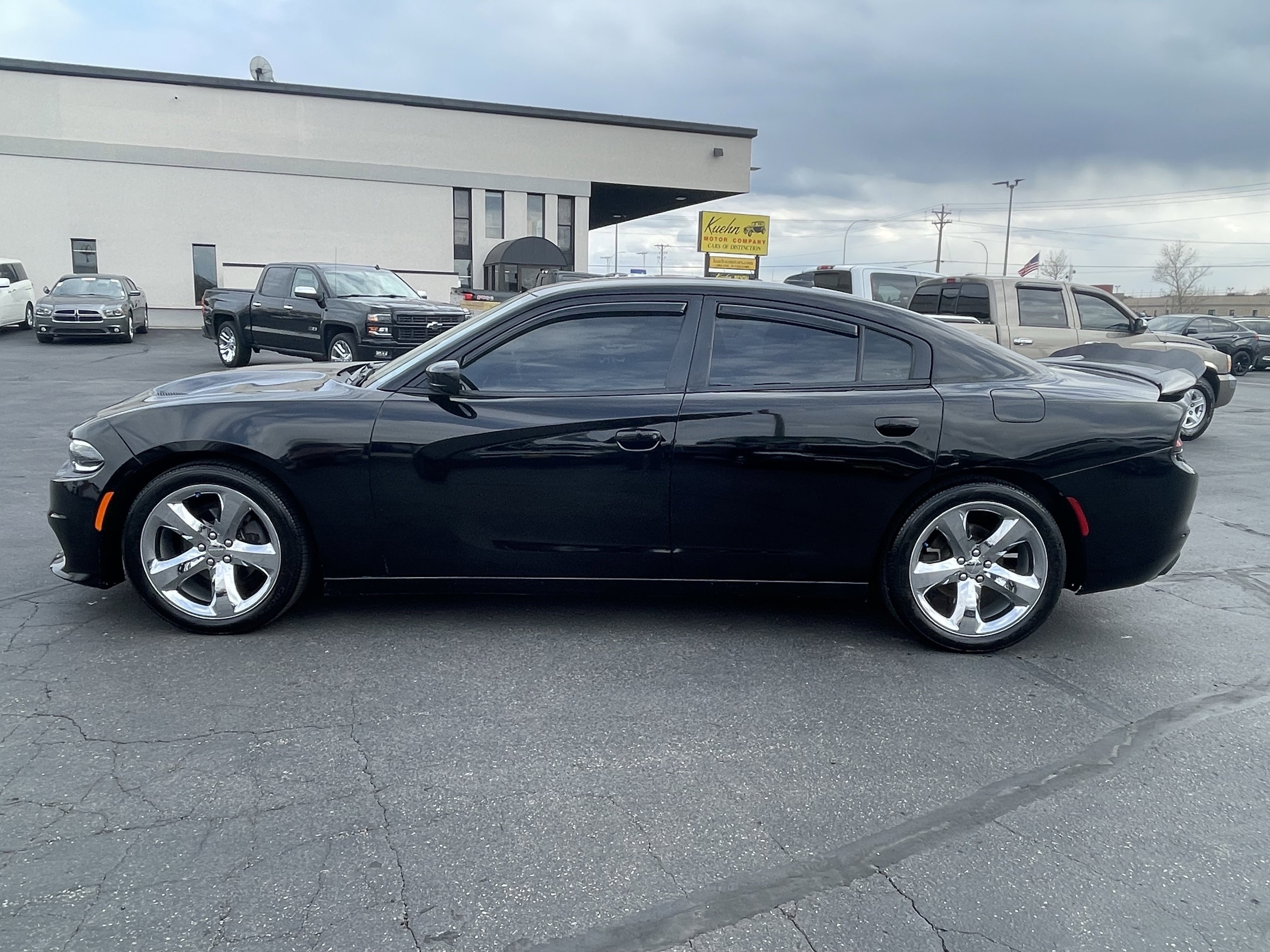 Used 2018 Dodge Charger SXT Plus RWD image 6